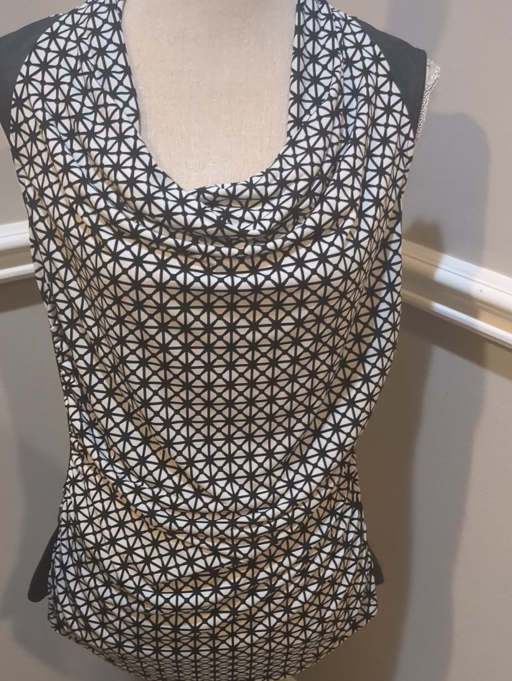 Worthington Draped Geometric Print Sleeveless Top - Black & White